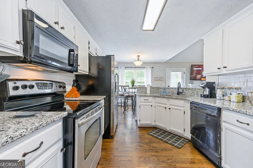 13 Windfield DR Cartersville, GA 30121