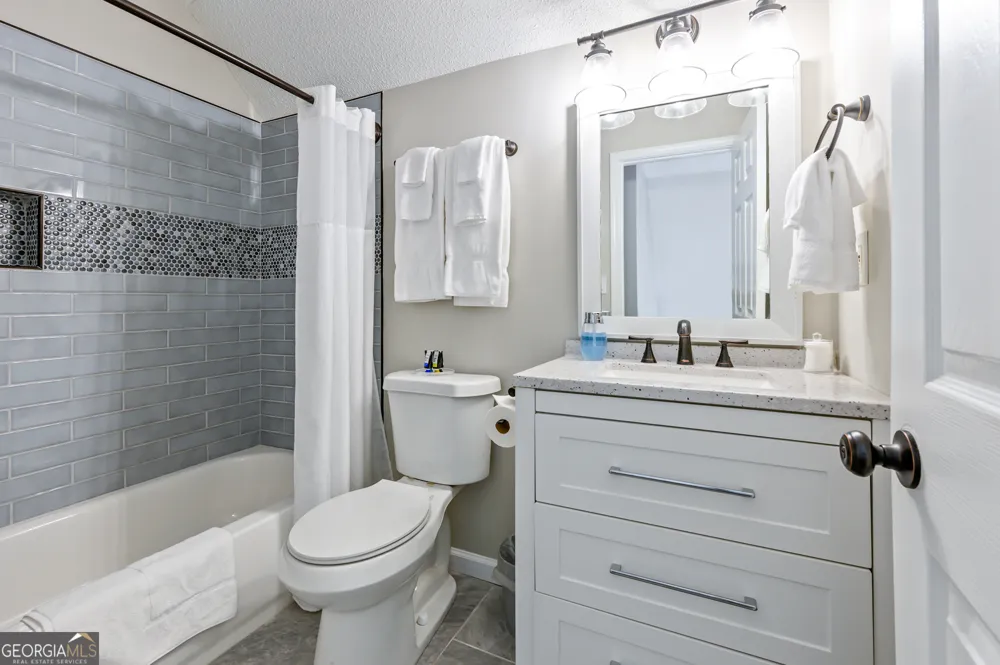13 Windfield DR Cartersville, GA 30121