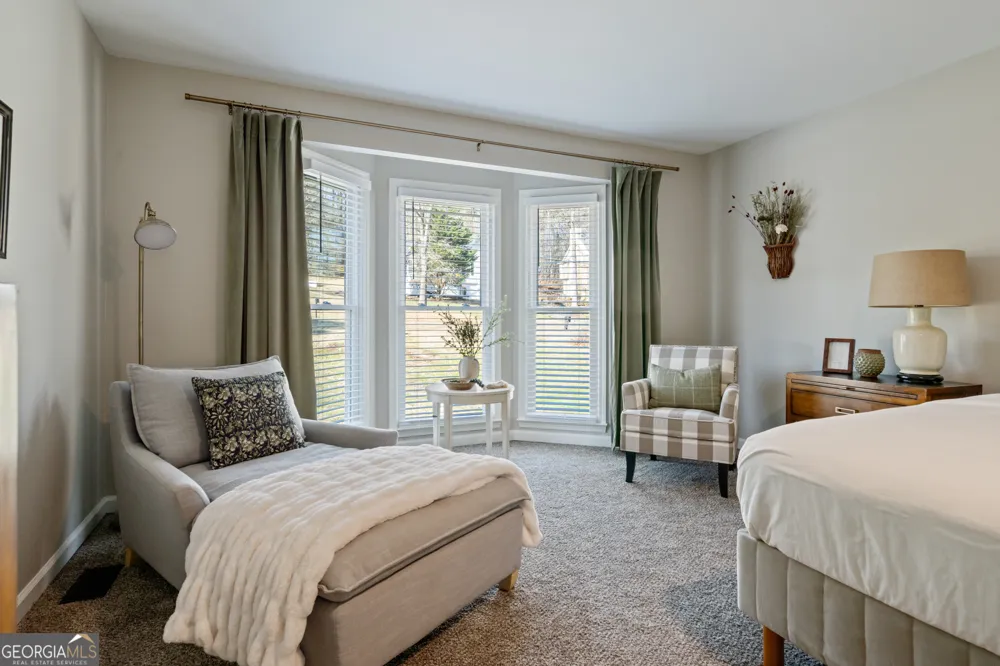 17 Rock Crest CIR SE Cartersville, GA 30121