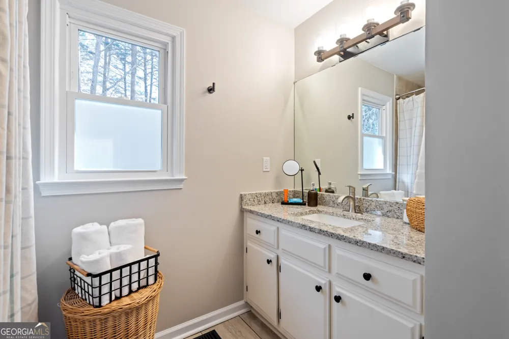 17 Rock Crest CIR SE Cartersville, GA 30121