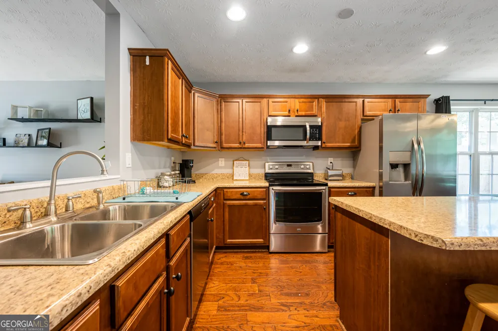 18 Larkspur LN Emerson, GA 30137