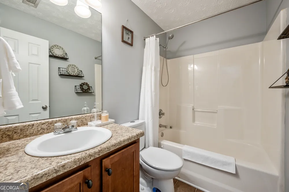 18 Larkspur LN Emerson, GA 30137