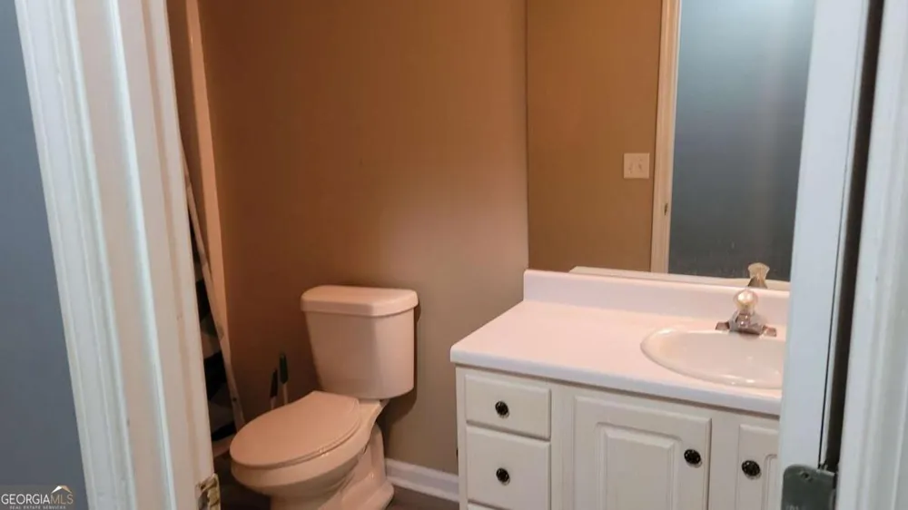 25 Shady Oaks TRL Covington, GA 30016