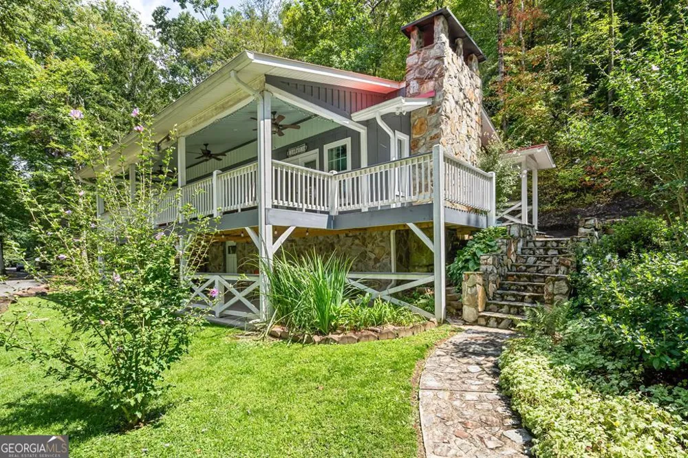 270 Hiawassee River RD Brasstown, NC 28902