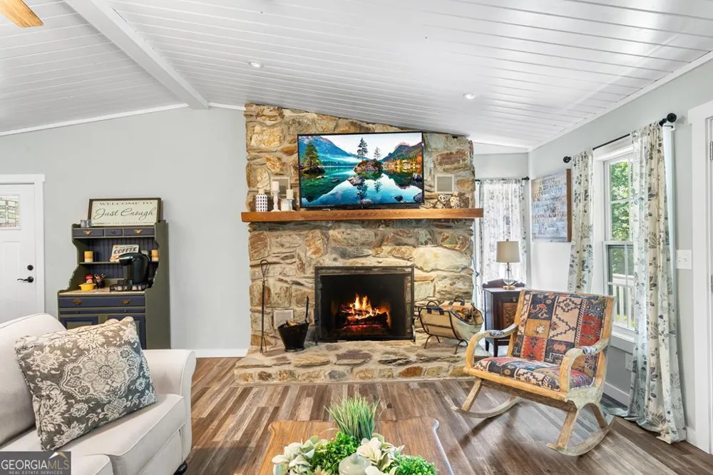 270 Hiawassee River RD Brasstown, NC 28902