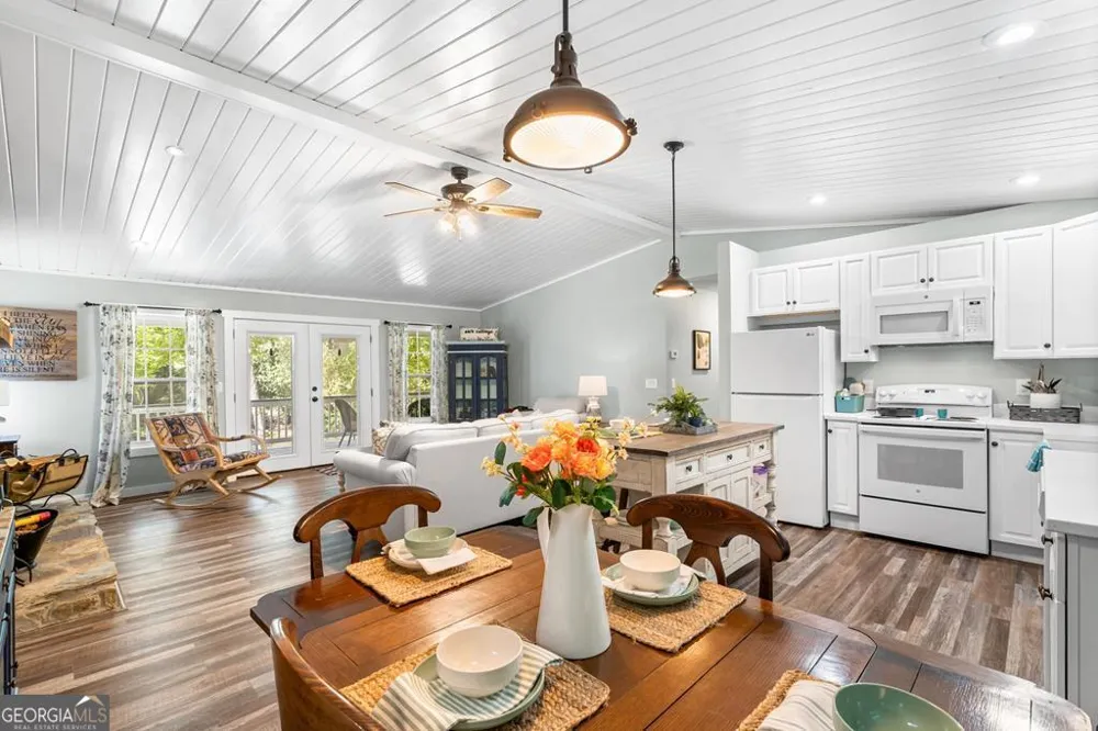 270 Hiawassee River RD Brasstown, NC 28902