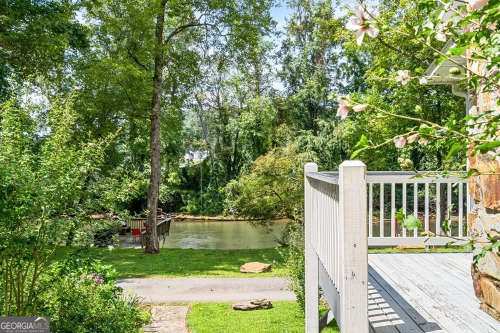 270 Hiawassee River RD Brasstown, NC 28902