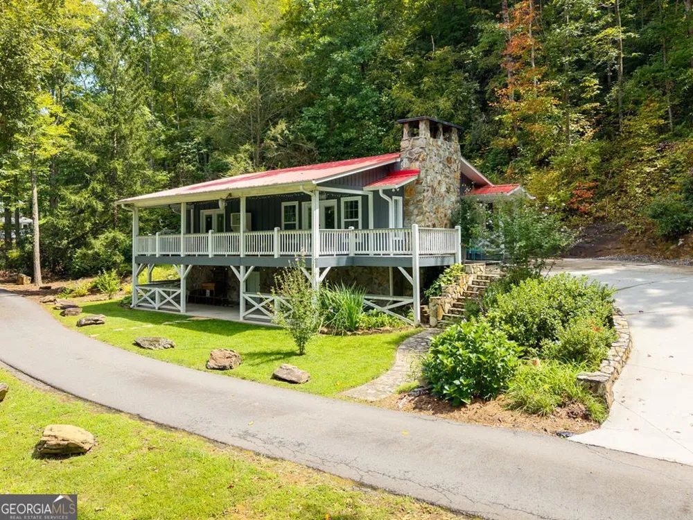 270 Hiawassee River RD Brasstown, NC 28902