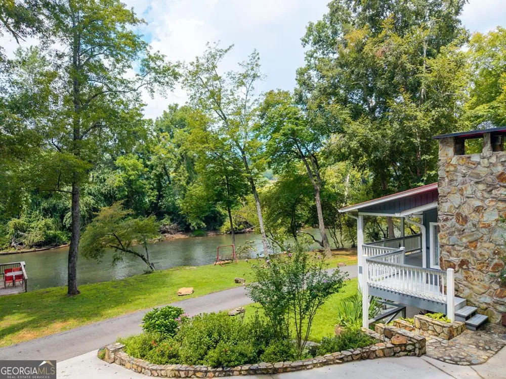 270 Hiawassee River RD Brasstown, NC 28902