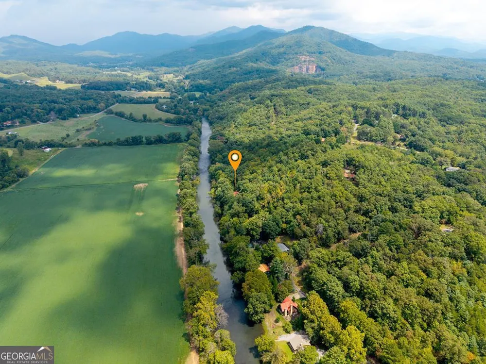 270 Hiawassee River RD Brasstown, NC 28902