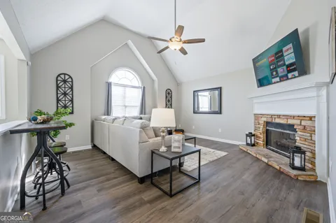 126 Manning Mill RD NW