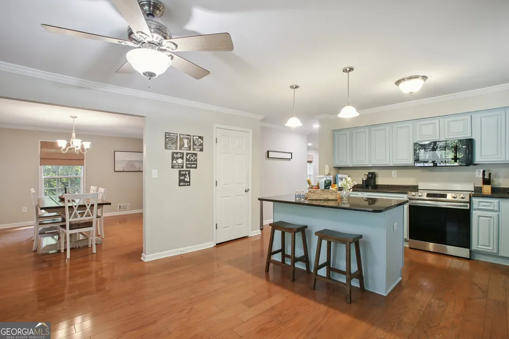 102 Hickory DR Peachtree City, GA 30269
