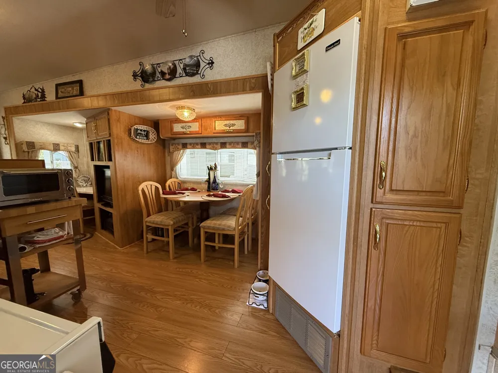 4225 Riverbank RUN Hiawassee, GA 30546