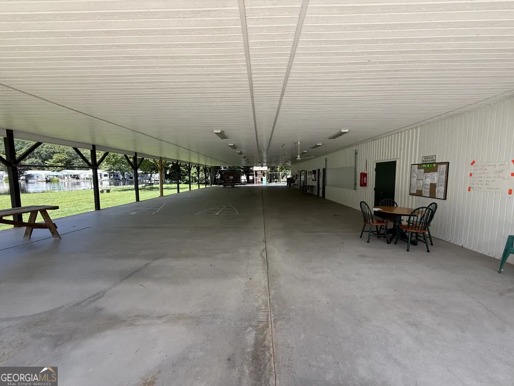 4225 Riverbank RUN Hiawassee, GA 30546