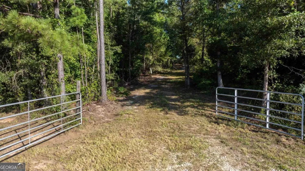 1901 Grey Land RD Greensboro, GA 30642