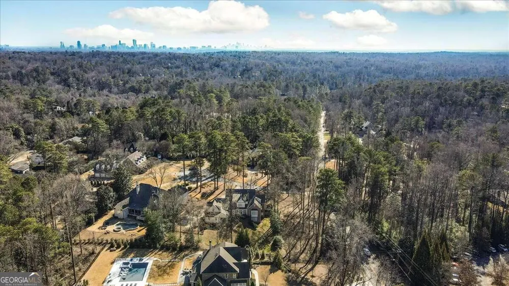 5757 Long Island DR NW Sandy Springs, GA 30327