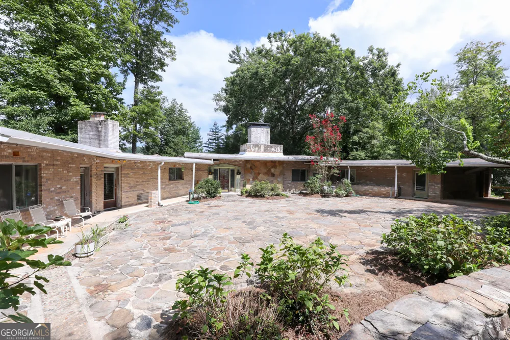 120 Pinto LN Lakemont, GA 30552