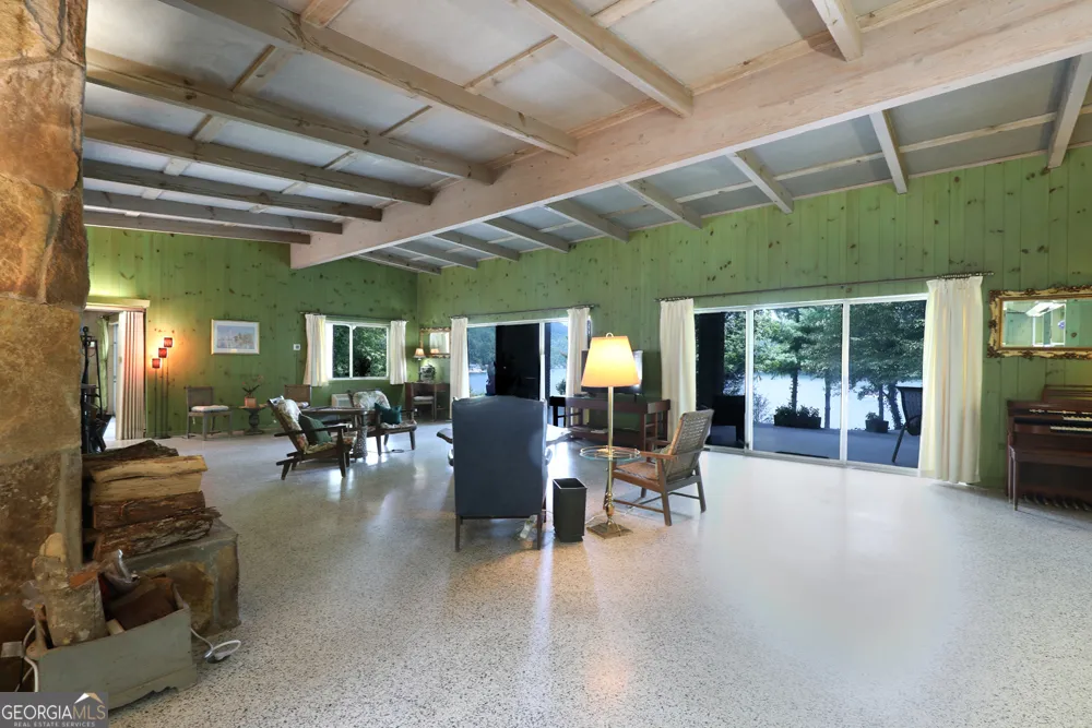 120 Pinto LN Lakemont, GA 30552