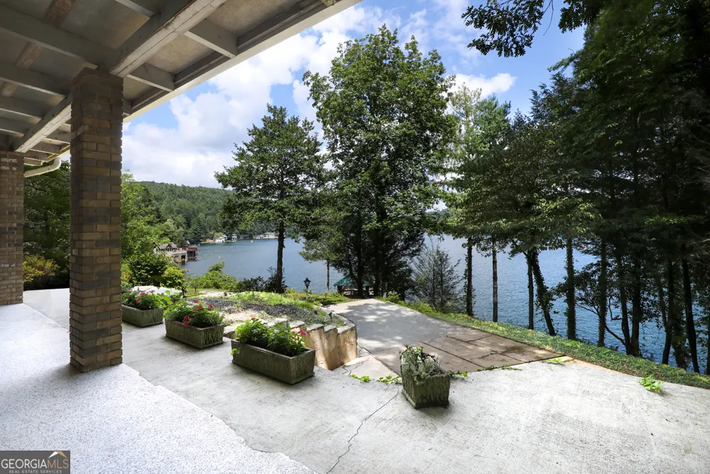 120 Pinto LN Lakemont, GA 30552