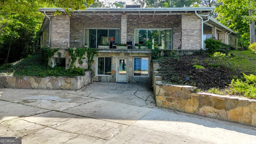 120 Pinto LN Lakemont, GA 30552
