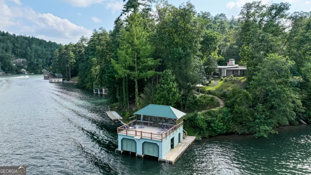 120 Pinto LN Lakemont, GA 30552