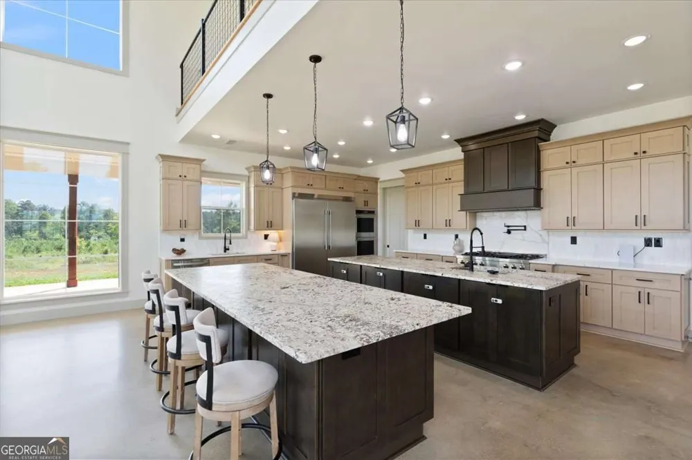 664 Wiggins RD Lyerly, GA 30730