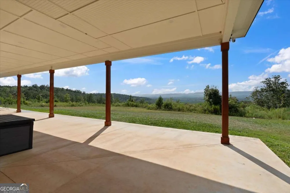 664 Wiggins RD Lyerly, GA 30730