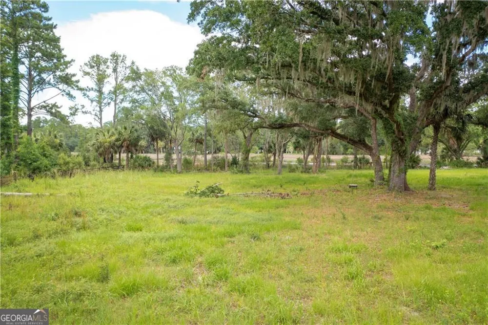 1143 River Oaks RD Brunswick, GA 31523
