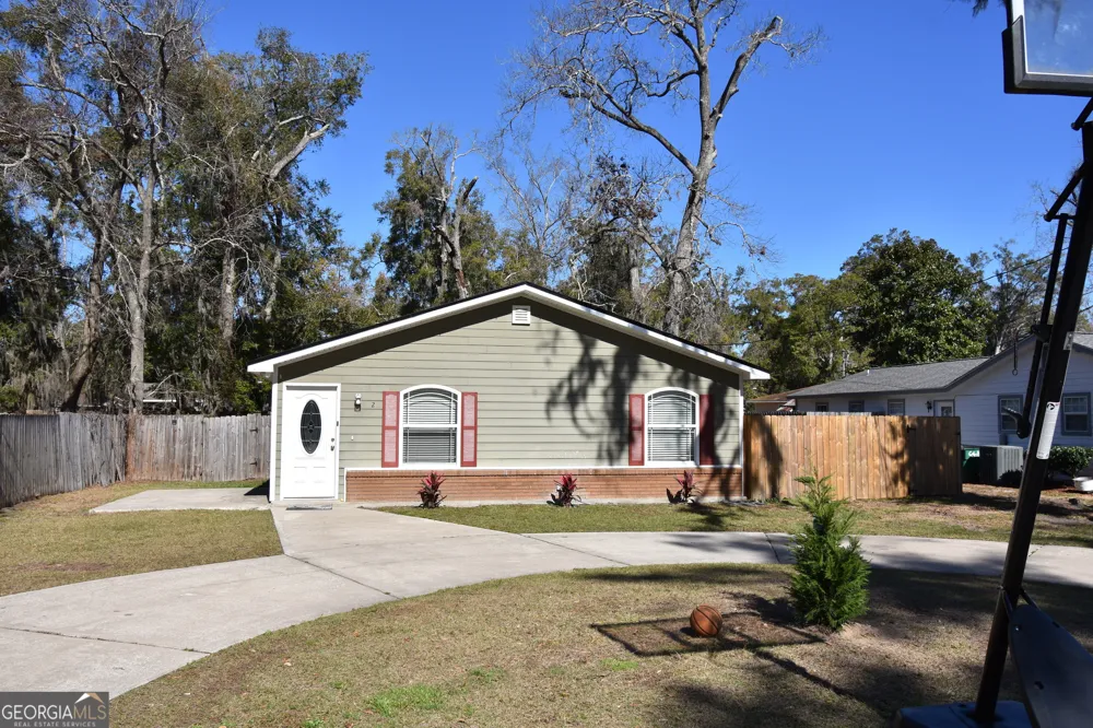 208 Gunter ST St. Marys, GA 31558