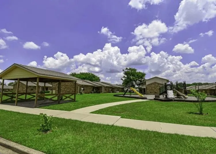 1301 W College St Canton, TX 75103