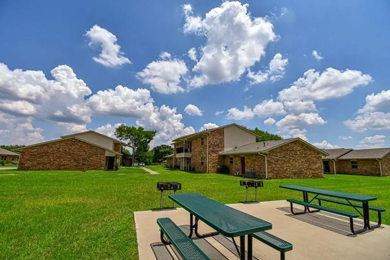 1301 W College St Canton, TX 75103