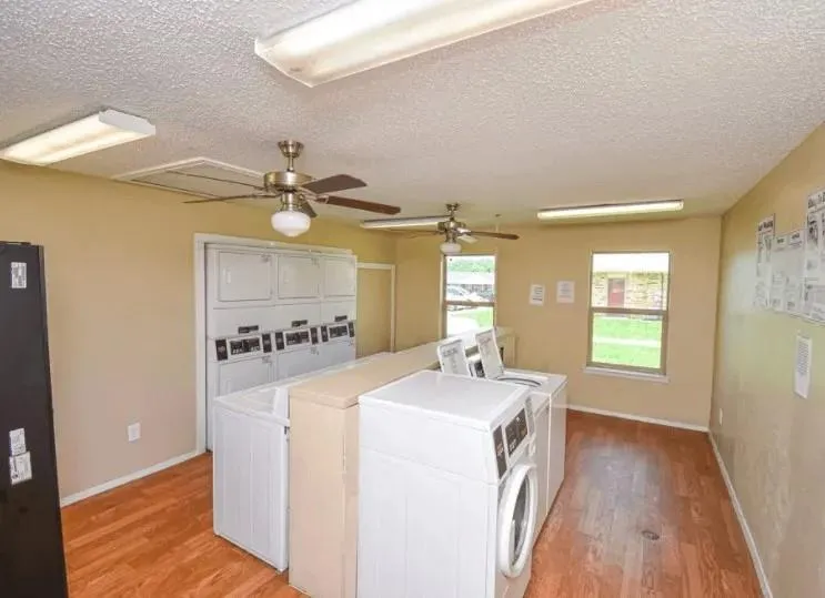 1301 W College St Canton, TX 75103