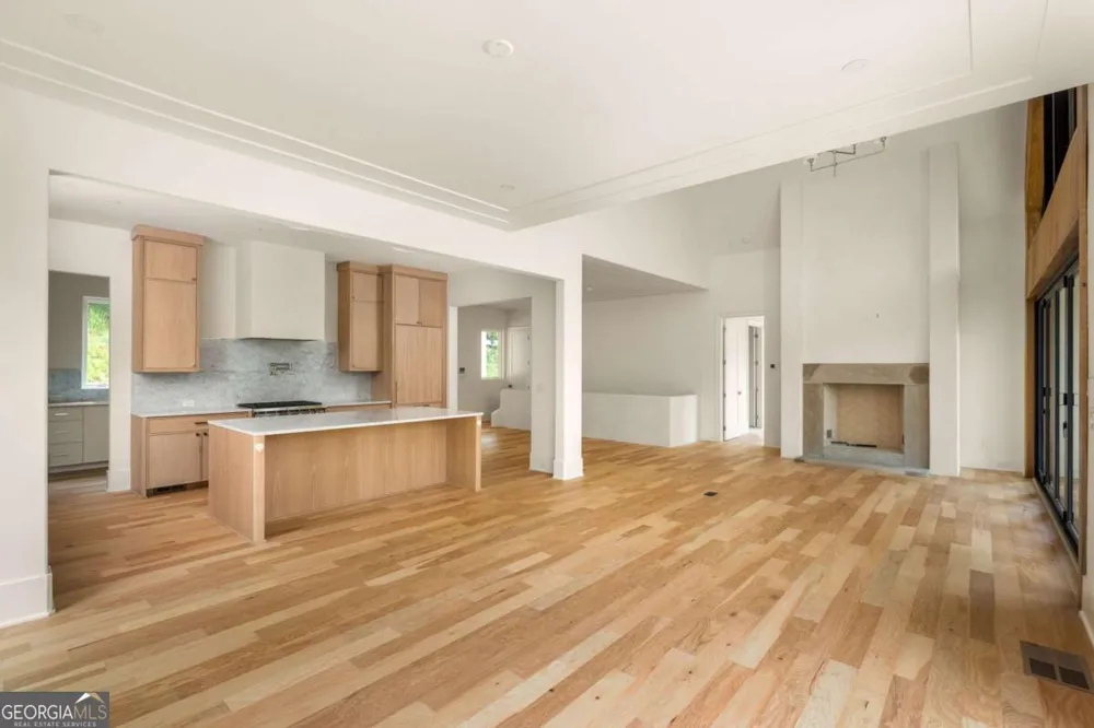 1064 Lupo LOOP Chattahoochee Hills, GA 30268