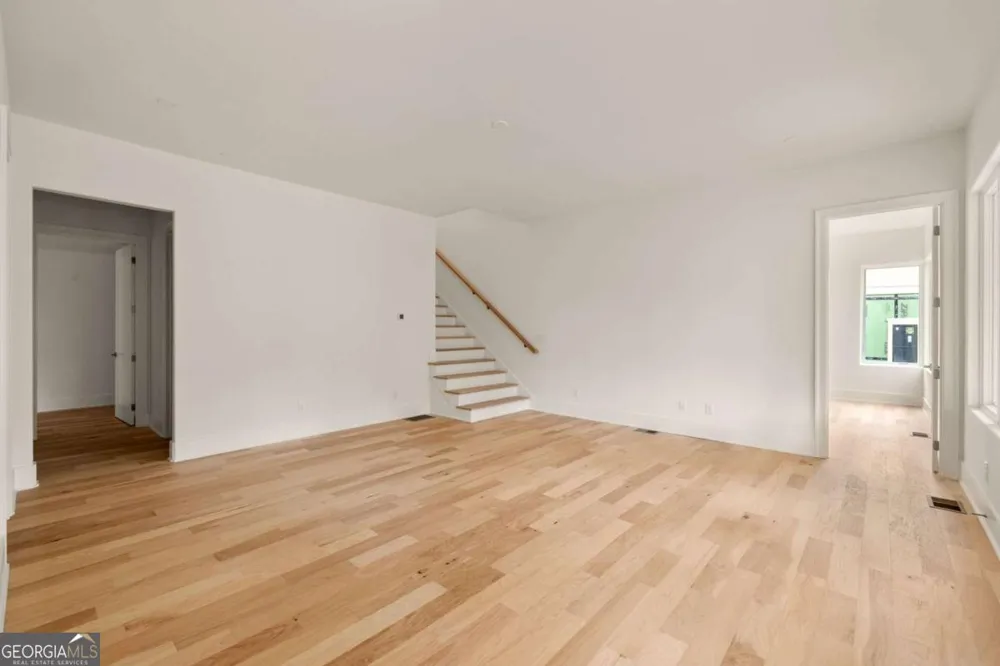 1064 Lupo LOOP Chattahoochee Hills, GA 30268
