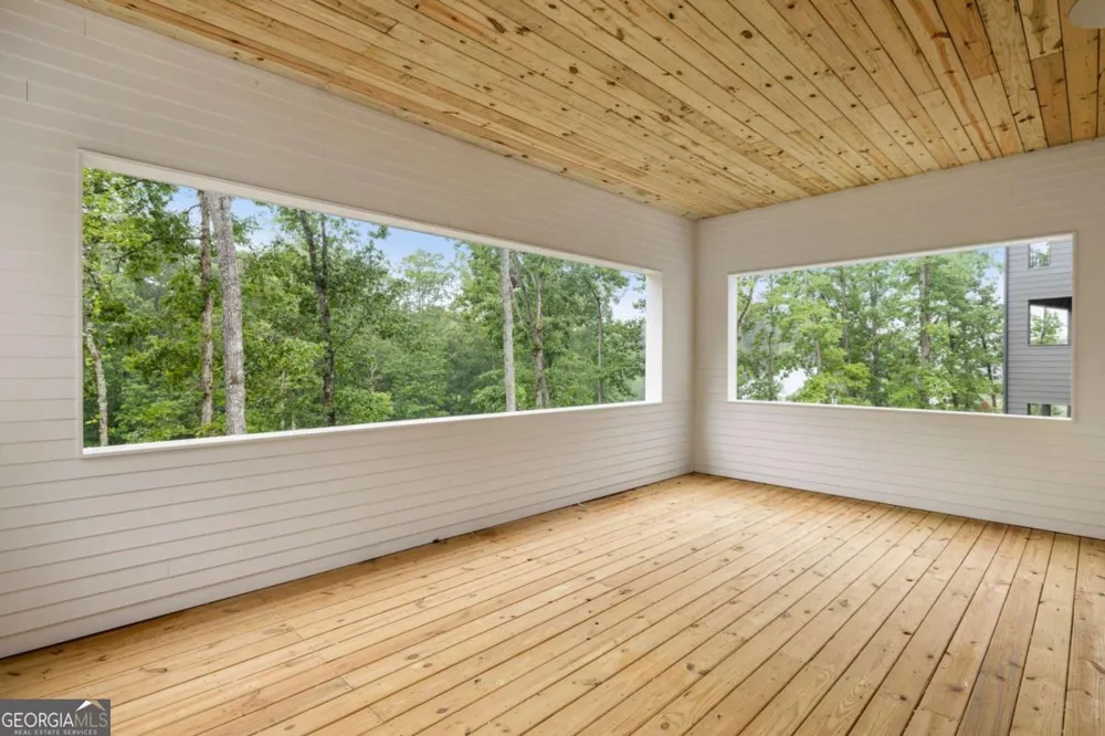 1064 Lupo LOOP Chattahoochee Hills, GA 30268