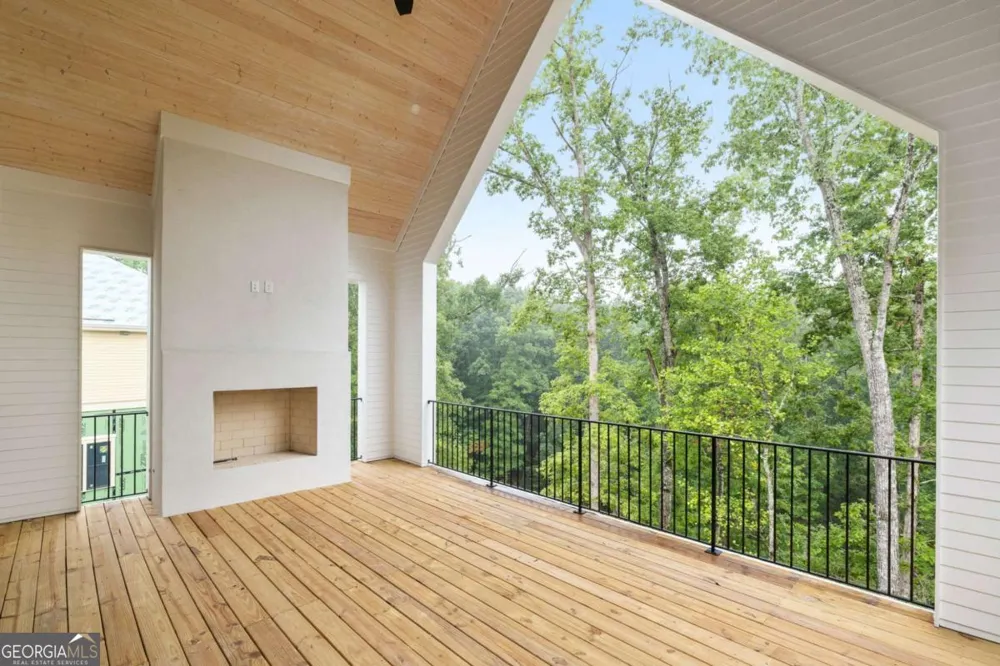 1064 Lupo LOOP Chattahoochee Hills, GA 30268