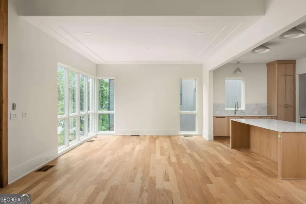 1064 Lupo LOOP Chattahoochee Hills, GA 30268