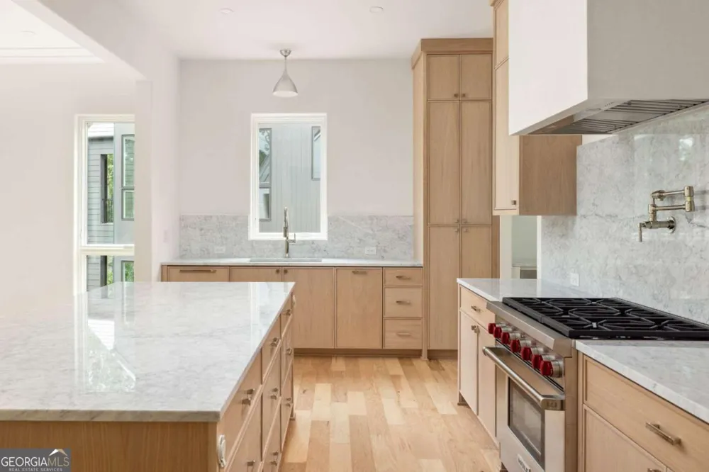 1064 Lupo LOOP Chattahoochee Hills, GA 30268