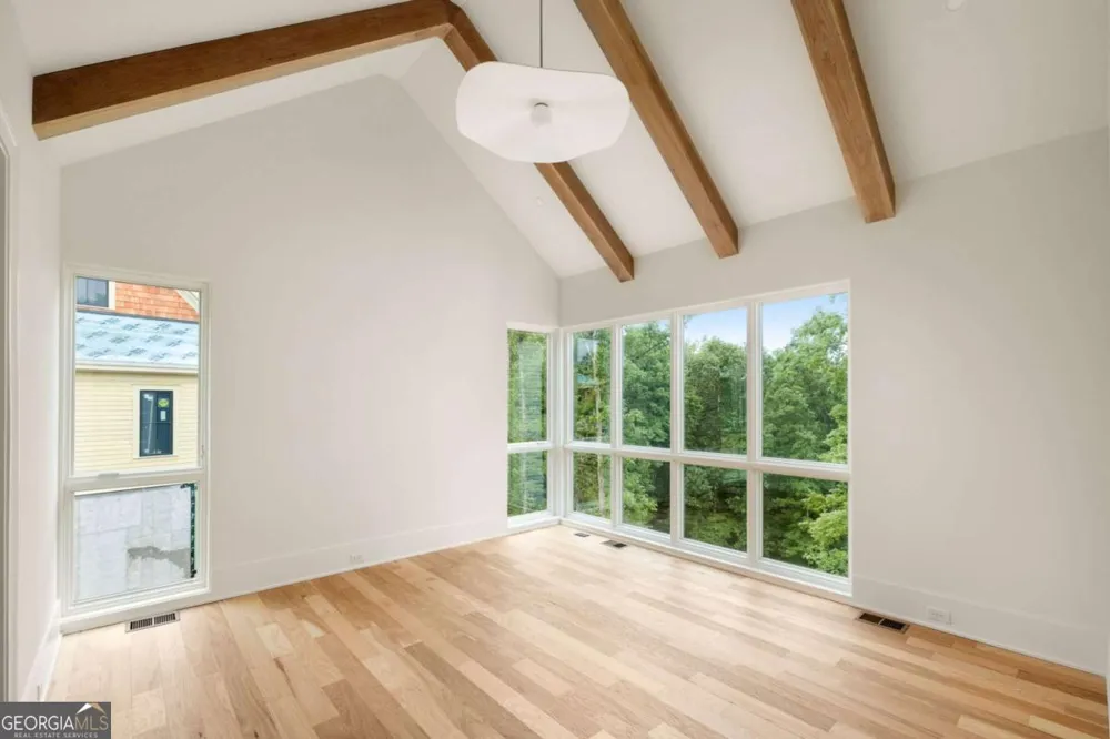 1064 Lupo LOOP Chattahoochee Hills, GA 30268