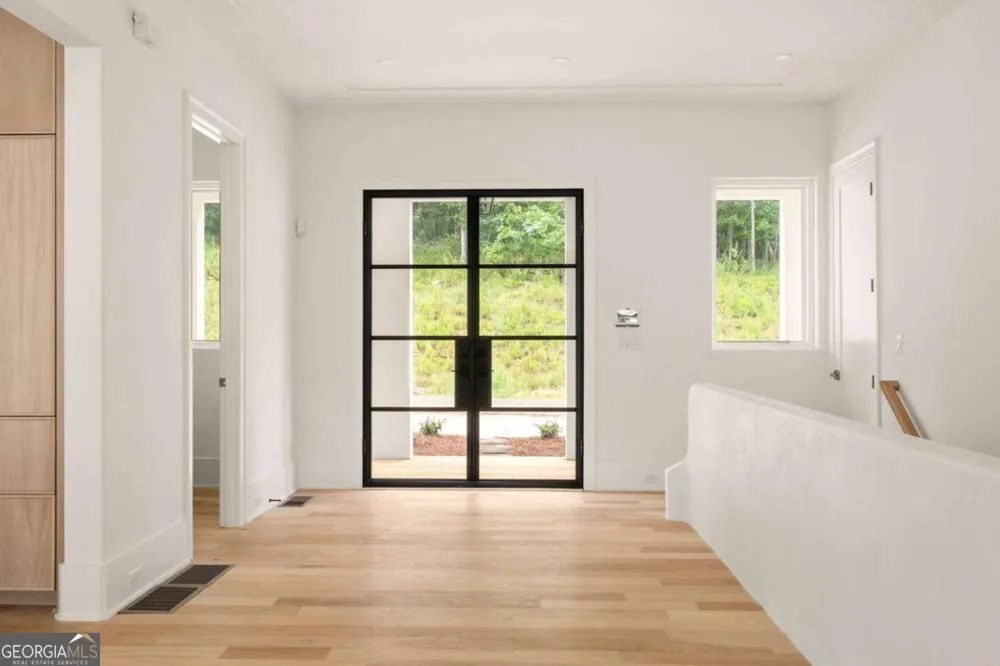1064 Lupo LOOP Chattahoochee Hills, GA 30268