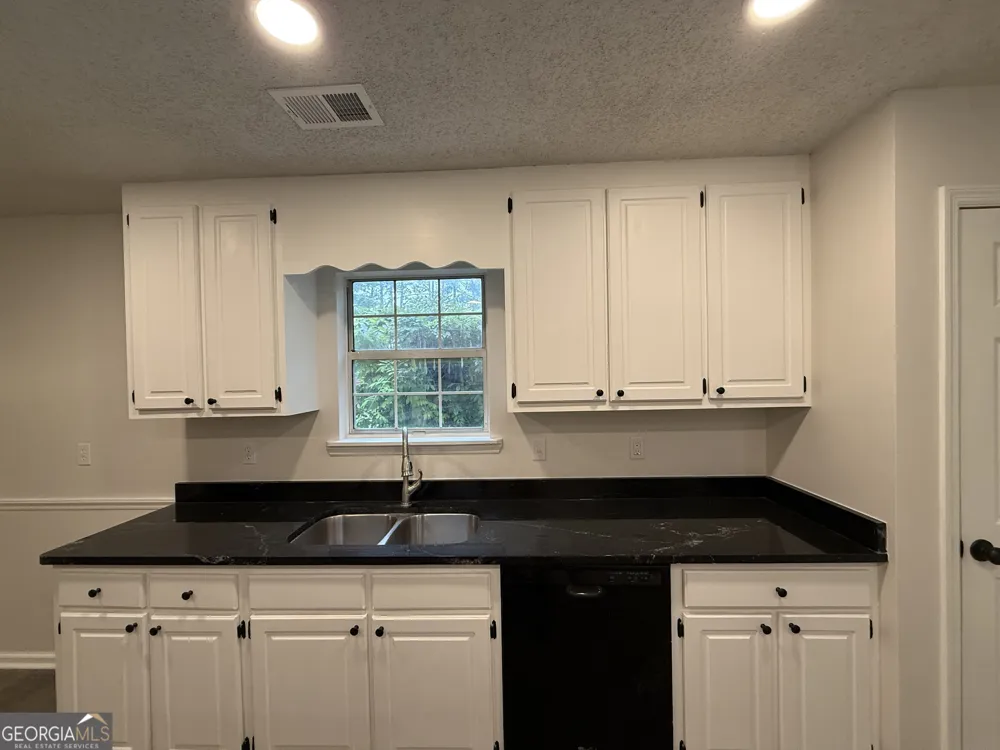 105 Mockingbird DR Dublin, GA 31021