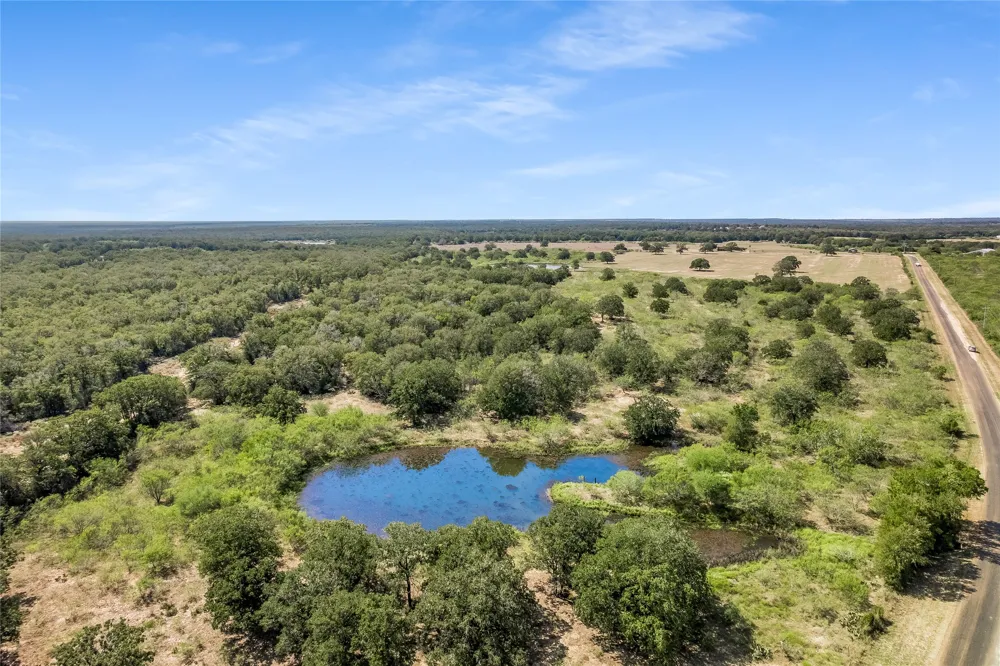5637 Jeddo Road Waelder, TX 78959