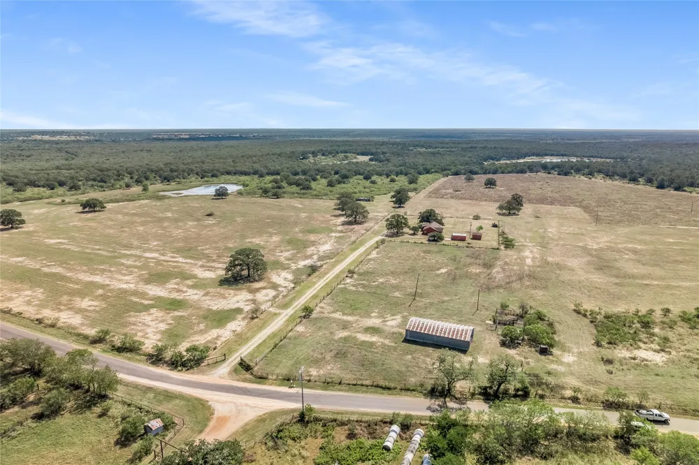 5637 Jeddo Road Waelder, TX 78959