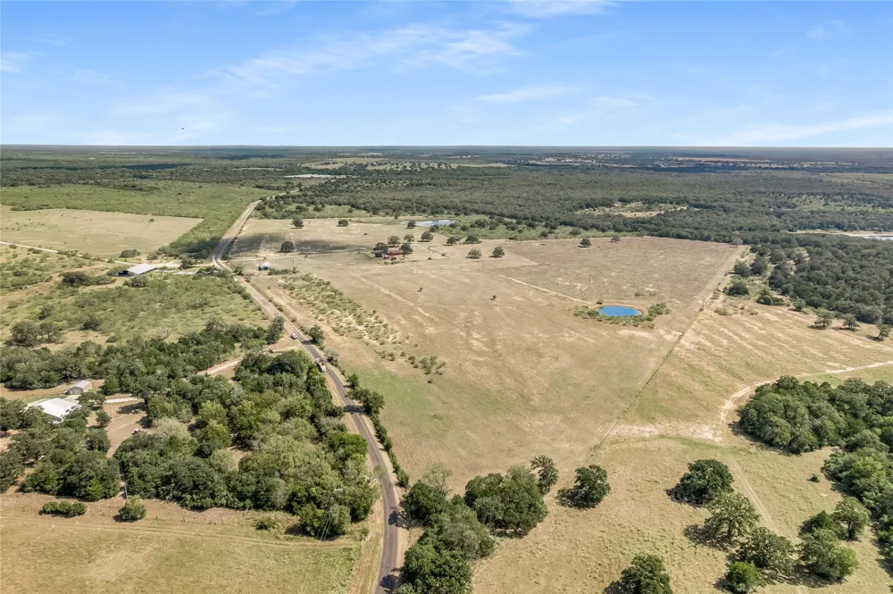 5637 Jeddo Road Waelder, TX 78959
