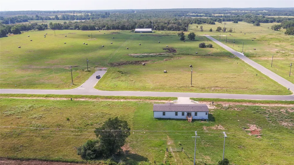 164 Impala Pass Rosanky, TX 78953