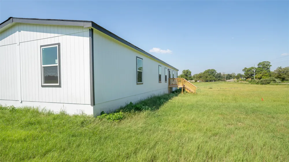 164 Impala Pass Rosanky, TX 78953