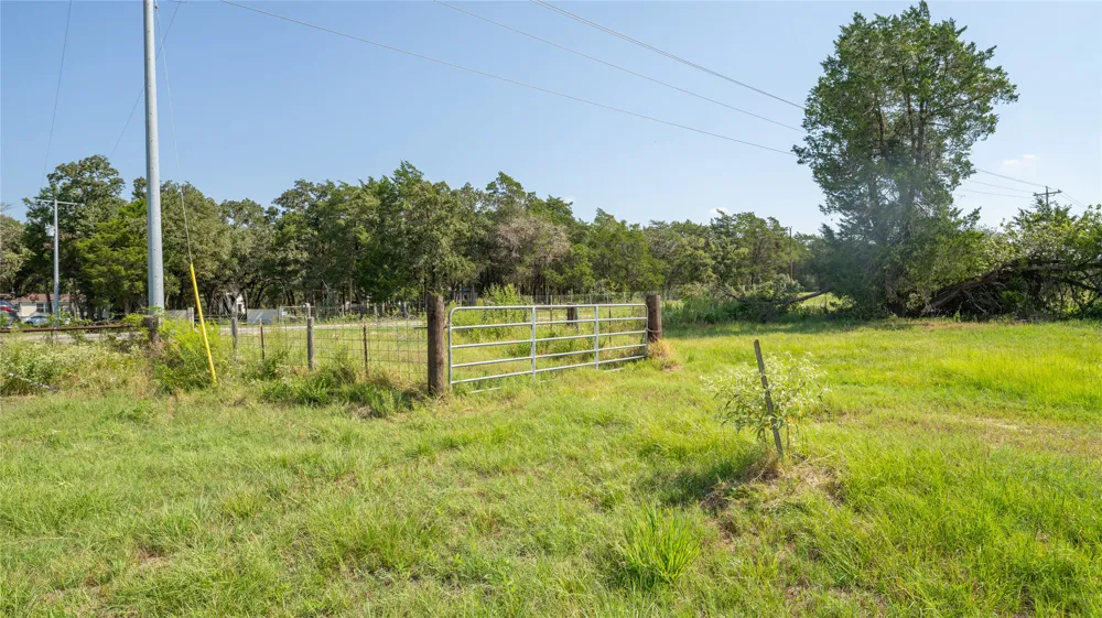 164 Impala Pass Rosanky, TX 78953