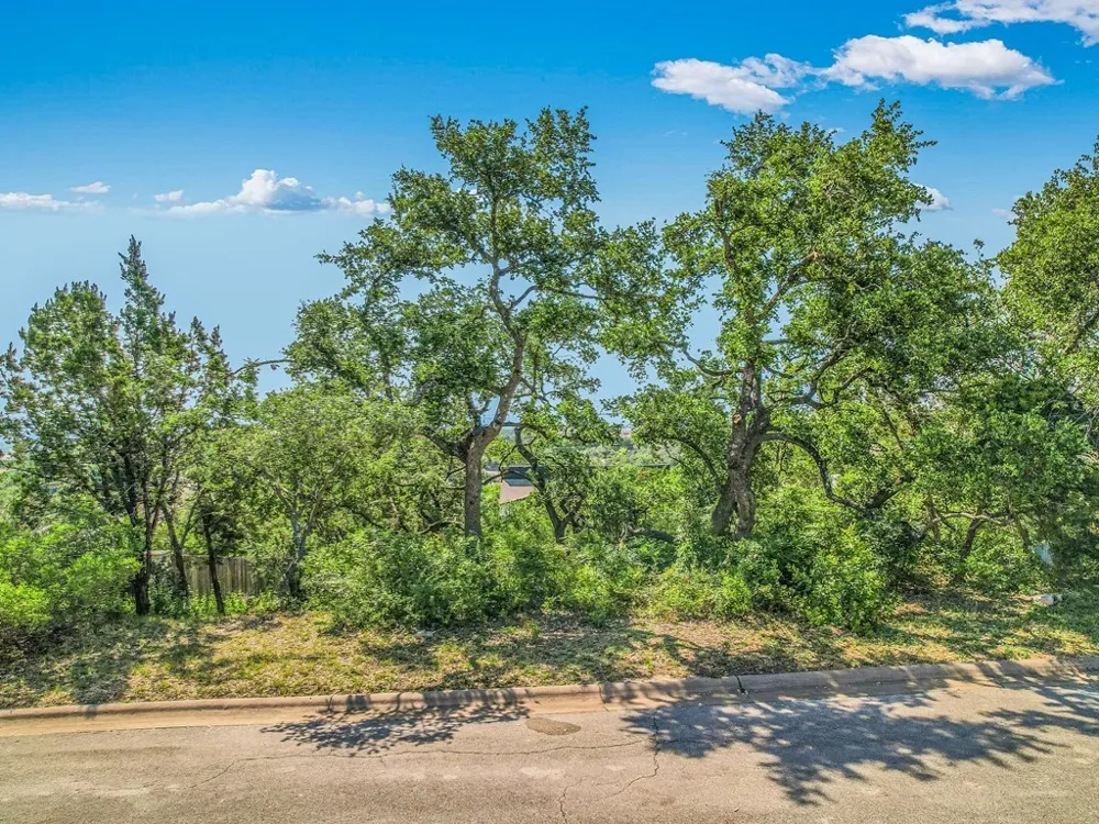 107 Paragon Court Lakeway, TX 78734