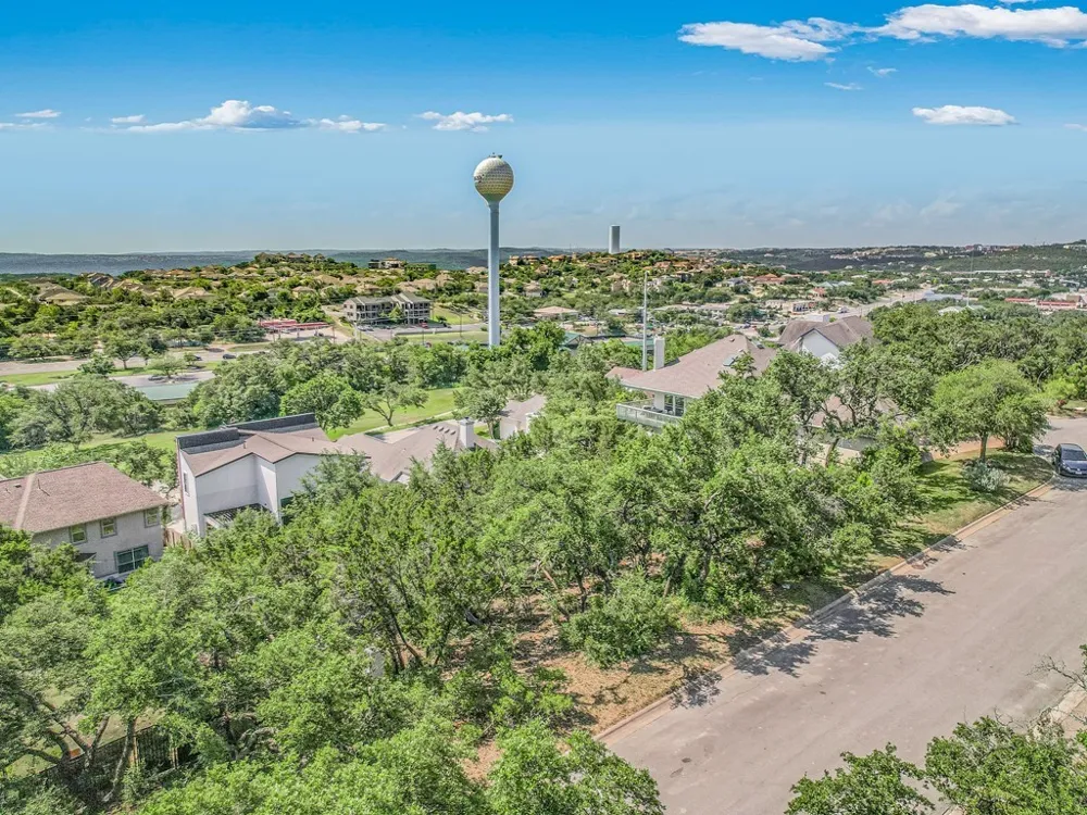 107 Paragon Court Lakeway, TX 78734