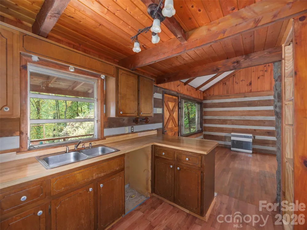 775 Chambers Cove Road Canton, NC 28716